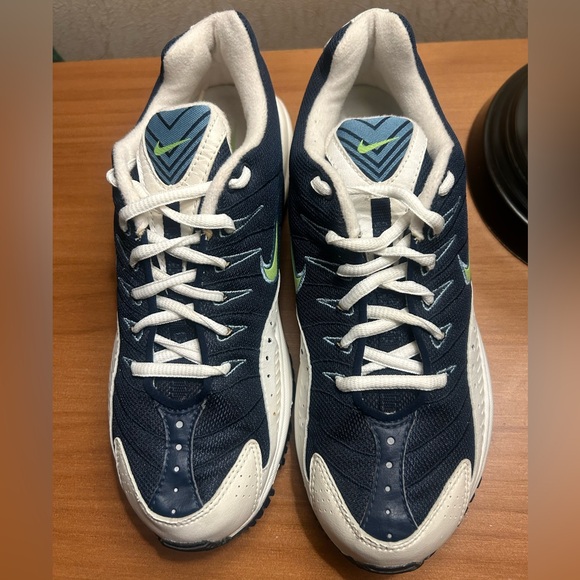 Nike Icarus 85 Classic Women’s Sneakers - Picture 2 of 8